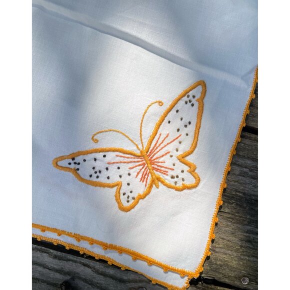Vintage 1950s Cotton Tablecloth Napkin Set Embroidered Butterfly - Picture 11 of 15